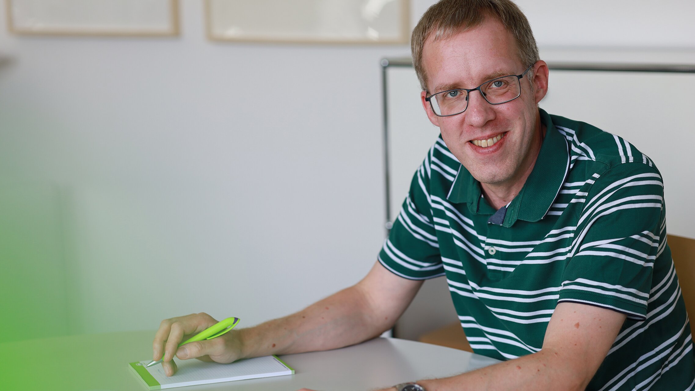 Philipp von Wartburg berät zum Thema Nachholbildung | © ask! – Beratungsdienste für Ausbildung und Beruf
