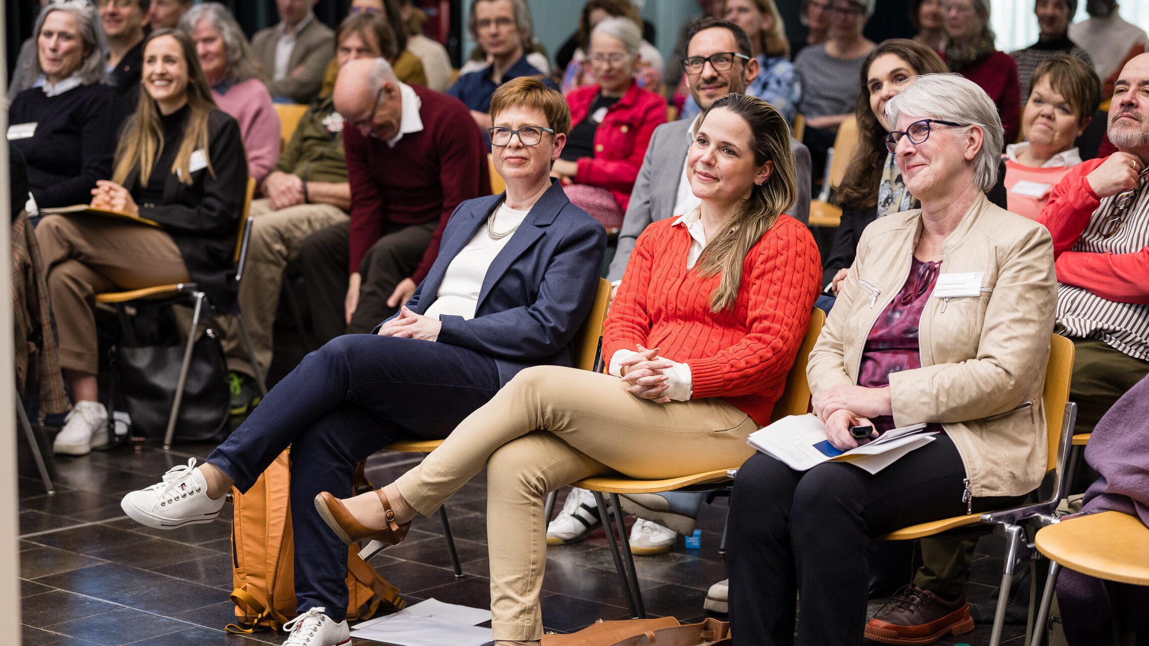 Ruth Müri, Martina Bircher und Sonja Brönnimann im Publikum | © ask! / Cornelius Fischer